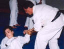 Sensei Moledzki applying Nanban Sattoryu techniques.