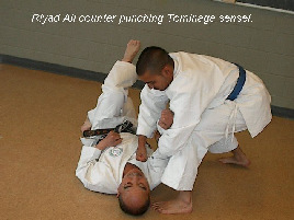 Riyad Ali counter-punching Tominaga sensei.